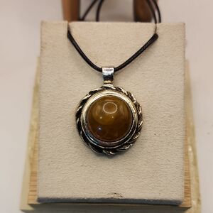 Elegant Silver and Gold Pendant Necklace